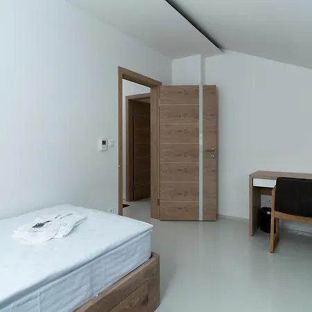 Ba Apartment *