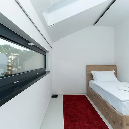 Ba Apartment *